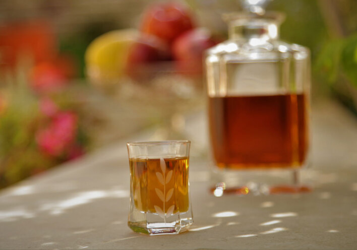 Λικέρ βοτάνων, το γιατρικό της Κρητικιάς