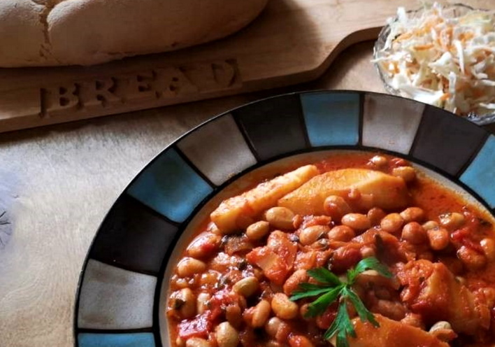 Φασόλια χάντρες με γλυκό κρασί