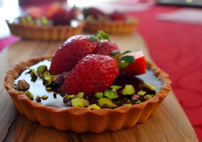 Ταρταλέτες σοκολάτας με φράουλες