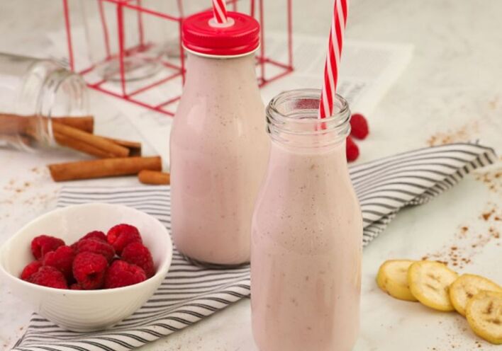 Smoothie με κόκκινα φρούτα και μπανάνα
