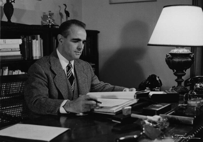 Ο Κωνσταντίνος Καραμανλής την ημέρα ίδρυσης της ΕΡΕ, 7 Ιανουαρίου 1956