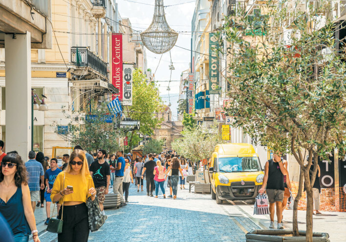 Ο πεζόδρομος της Ερμού στην Αθήνα ©Θανάσης Καρατζάς