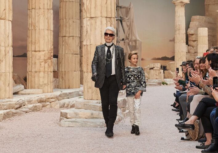 Karl Lagerfeld & οι μούσες του: σχέσεις έμπενευσης, αγάπης και δημιουργίας