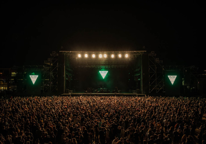 Το Release Athens 2023 ξεκινάει σε λίγες μέρες και δημοσιεύει ένα Docufilm γεμάτο αναμνήσεις από το περσινό μουσικό καλοκαίρι αλλά και πολλές πληροφορίες για όσα συμβαίνουν πίσω από τη σκηνή