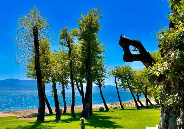 Από την λίμνη Τριχωνίδα στα Ορεινά χωριά