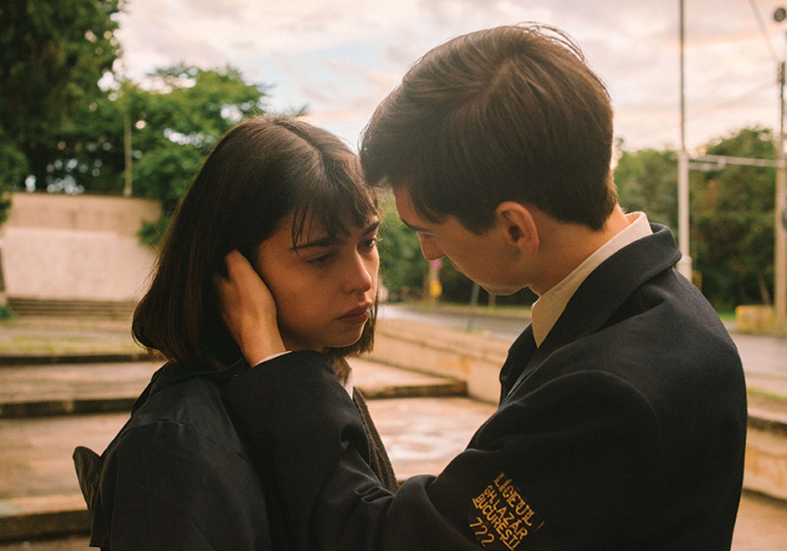 Ράδιο Μέτρονομ: Το βραβείο σκηνοθεσίας στο «Ένα Κάποιο Βλέμμα» των Καννών 2022