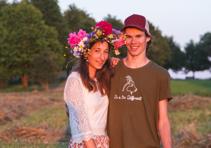 Δέσποινα Μαλλιωτάκη: Όταν δεν έχεις χορτοκοπτικό για το γκαζόν, αγοράζεις 3 κατσίκες