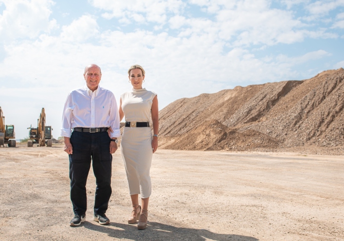 Με τον Μίμη Δομάζο και την Πόπη Δομάζου, στον Βοτανικό