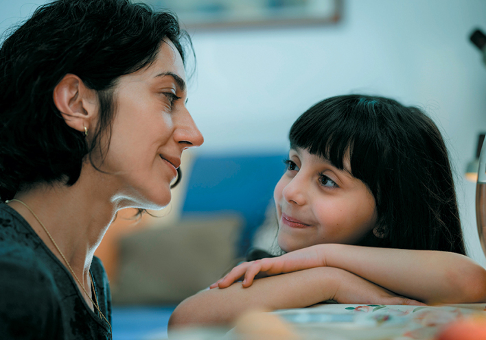 Shayda: Ντεμπούτο με υποσχέσεις από τη Nούρα Νιασάρι