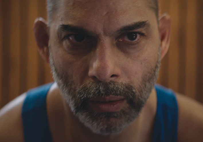 Αντίπαλος: Σουηδο-ιρανική πάλη