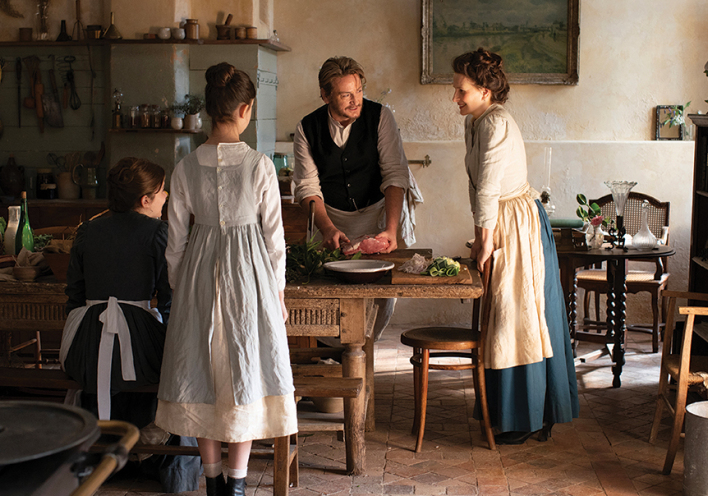 Στη φωτιά: Κριτική για την ταινία του Τραν Αν Χουνγκ, με τους Μπενουά Μαζιμέλ, Ζιλιέτ Μπινός, Εμανουέλ Σαλινζέρ, Ζαν Μαρκ Ρουλό