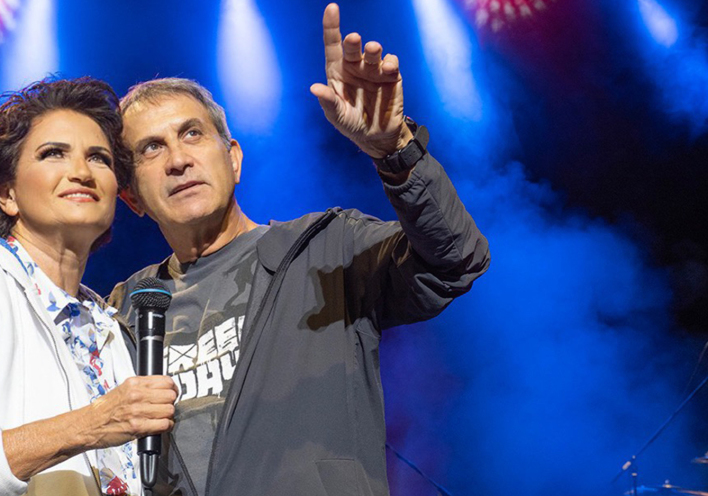 Γιώργος Νταλάρας – Άλκηστις Πρωτοψάλτη: Δύο μεγάλες φωνές τραγουδούν στο Παλλάς