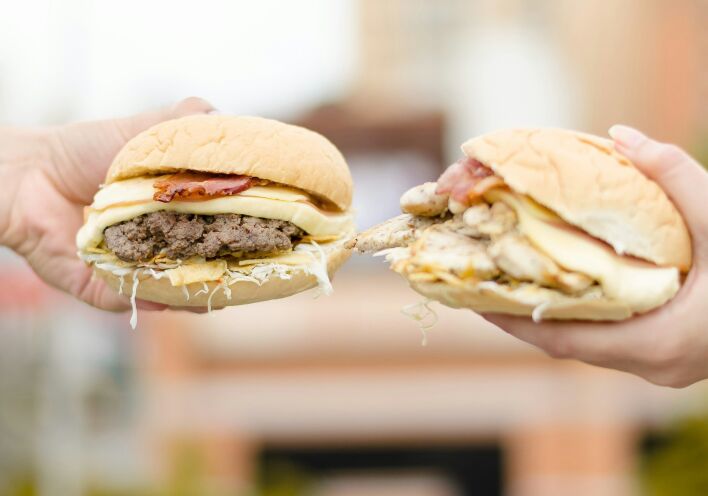 12 στέκια στην Αθήνα για street food