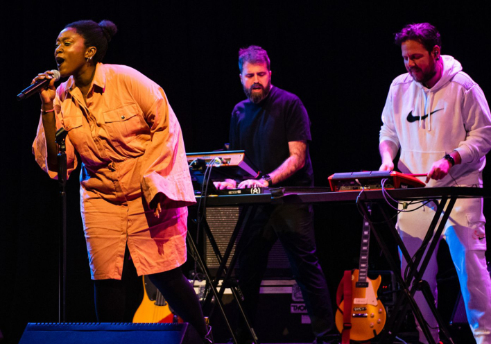 Hume Assine και George Gaudy στο Γαλλικό Ινστιτούτο. Μια υπέροχη βραδιά από τον Voice 102.5