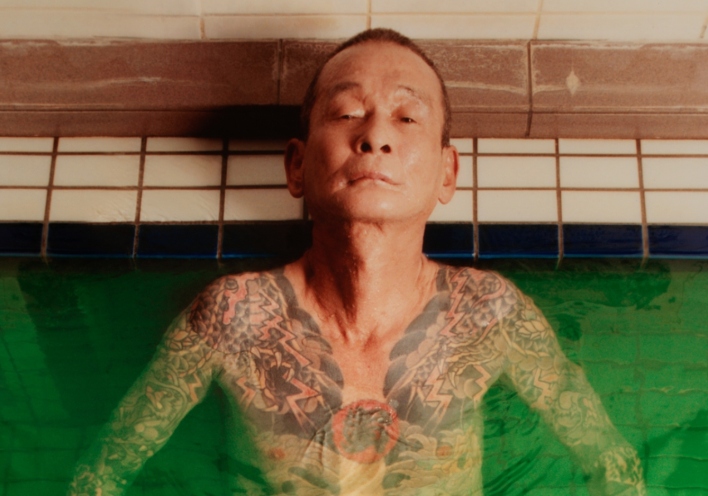 Γιακούζα: Συνέντευξη με τον φωτογράφο Theo Cottle για το λεύκωμά του «893 Yakuza: The Setting Sun»