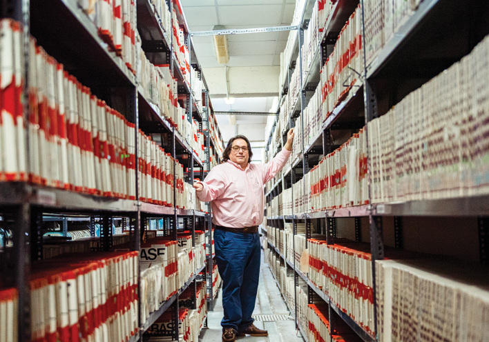 Αρχείο της ΕΡΤ: Συνέντευξη με τον διευθυντή του, Βασίλη Αλεξόπουλο