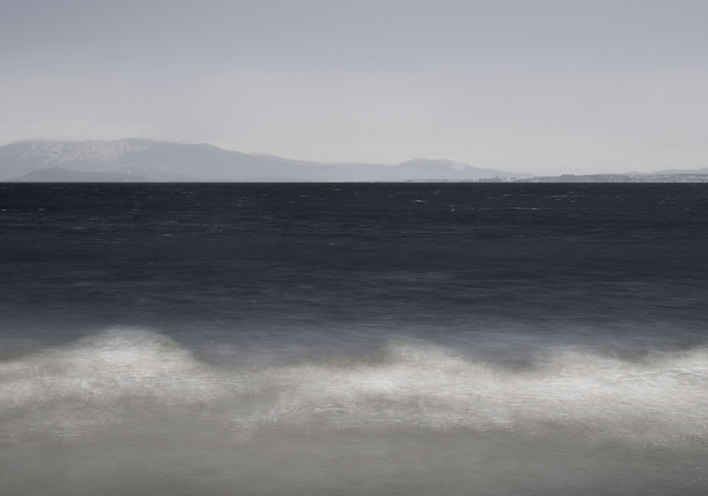 Έφη Χαλιορή: Φωτογραφική έκθεση «Everything is the Same but Everything is Different» στη Δημοτική Πινακοθήκη Πειραιά