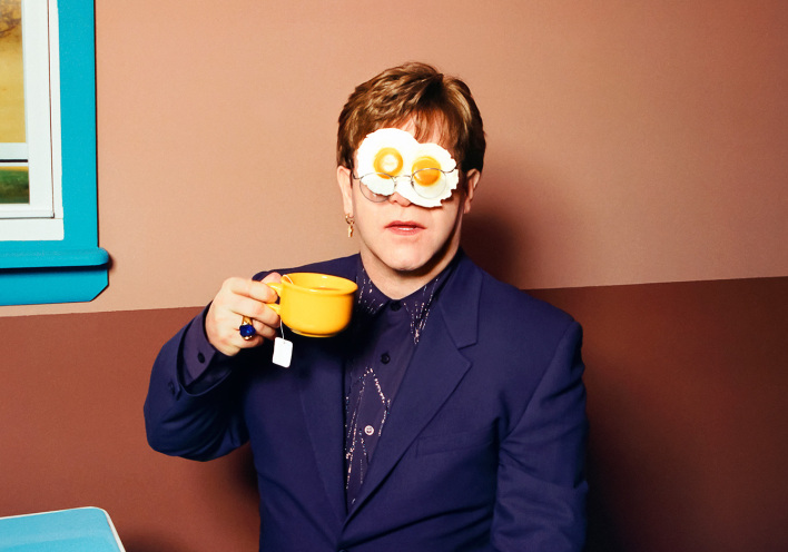 Φωτογραφίες που αγάπησε ο Elton John: ένα εύθραυστο σύμπαν στο Victoria and Albert Museum 