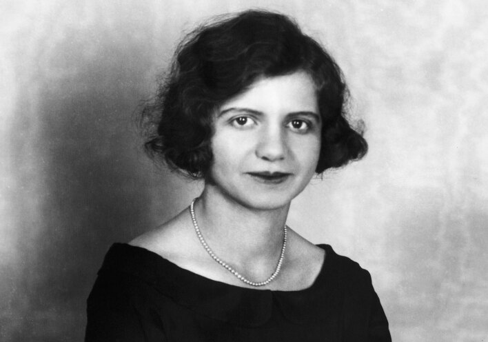 Η Αντιγόνη Μεταξά την περίοδο που πρωταγωνιστούσε στο θέατρο, φωτογραφημένη από τη Nelly