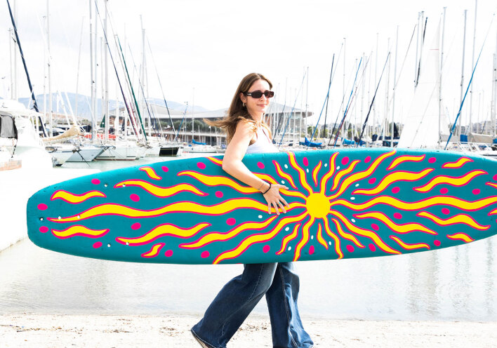 Surfing on the Art Waves: Σανίδες σερφ μεταμορφώνονται σε έργα τέχνης