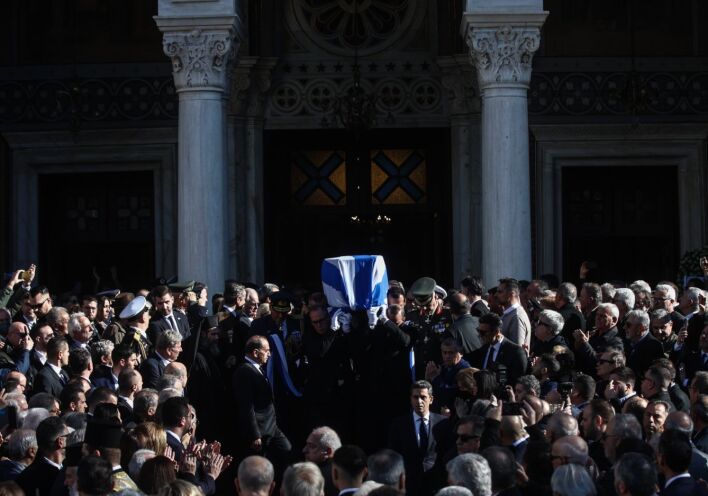 Κηδεία Κώστα Σημίτη: Εικόνες από το ύστατο χαίρε στον πρώην πρωθυπουργό