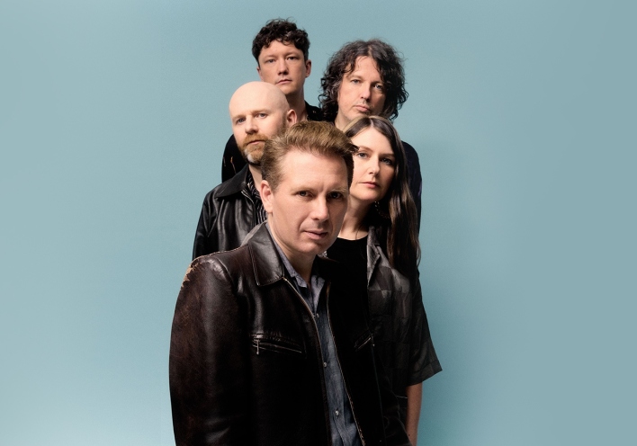 Franz Ferdinand: Ο Alex Kapranos μιλάει στην Athens Voice για το νέο τους άλμπουμ «Human Fear», την ελληνική καταγωγή του, τη μουσική και τη ζωή του.