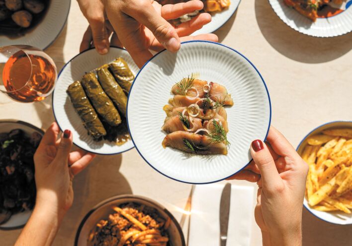 17 εστιατόρια με τα καλύτερα της ελληνικής κουζίνας