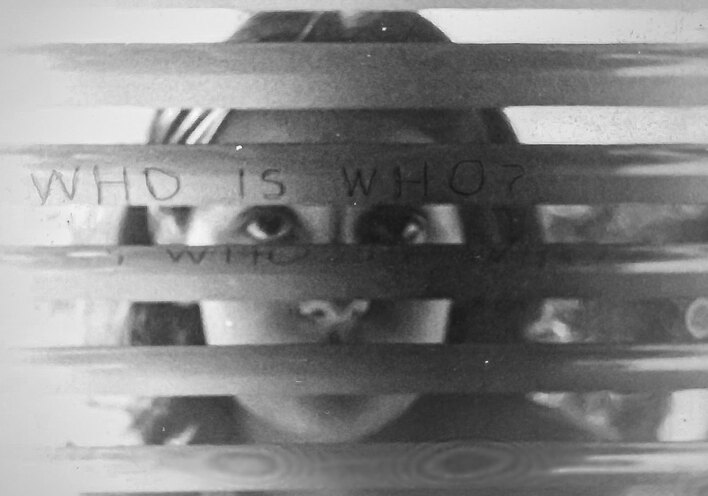 Μιχάλης Οικονομάκης: Το «Απέραντα Οικείο» είναι μια οπτική αυτοβιογραφία 