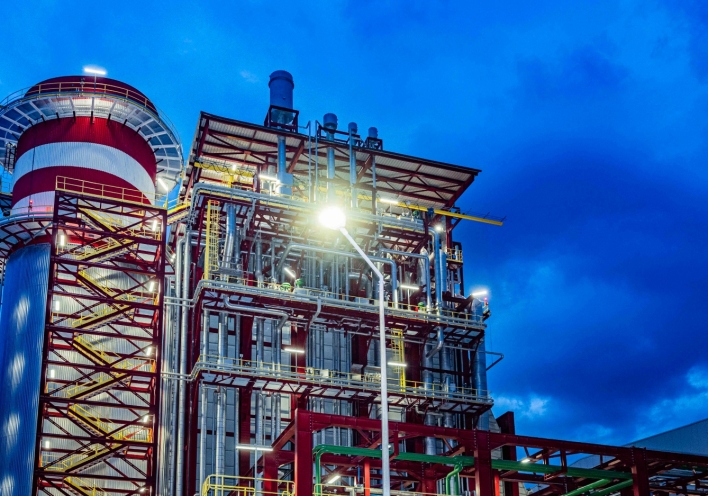 Προσεγγίζοντας τη METLEN: Ο Τάσος Βρεττός καταγράφει ένα νέο Βιομηχανικό Κοσμοπολιτισμό