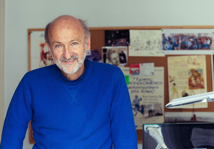 Ανδρέας Πετρουλάκης: Ο εργάτnς του εφήμερου