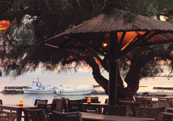 4 spots που αξίζει να ανακαλύψεις σε Αίγινα, Ύδρα και Σπέτσες