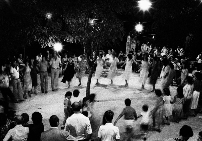 John Demos: Ο χορός του φωτός και του χρόνου