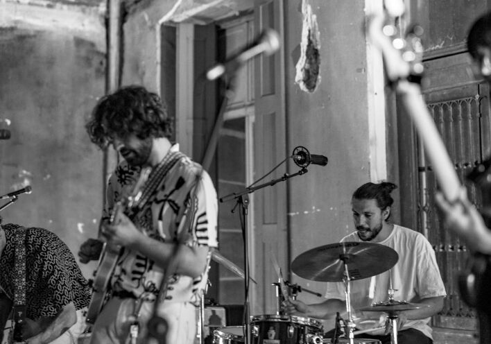 The Dionysians: Διονυσιακό γκαράζ για αιώνιους εφήβους