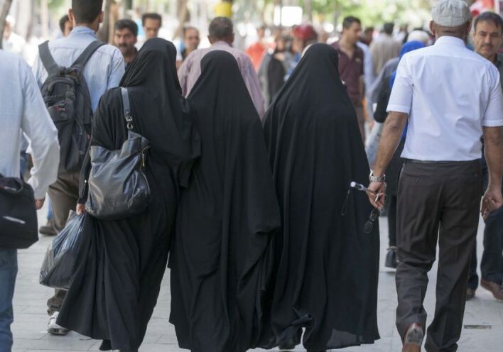 Η σιωπή των «προοδευτικών» απέναντι στο Ιράν