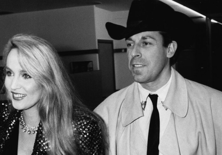 Η Τζέρι Χολ και ο Άντονι Πράις το 1985 © Dave Hogan/Getty Images