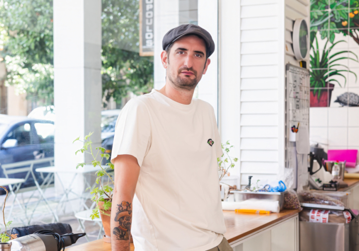 Ο Κωνσταντίνος Καρακατσάνης στο Django gelato 