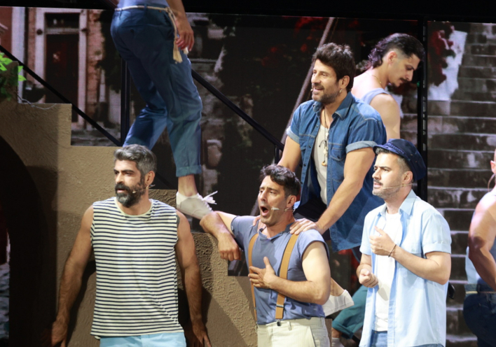 Του αγοριού απέναντι σε σκηνοθεσία Ρέππα-Παπαθανασίου