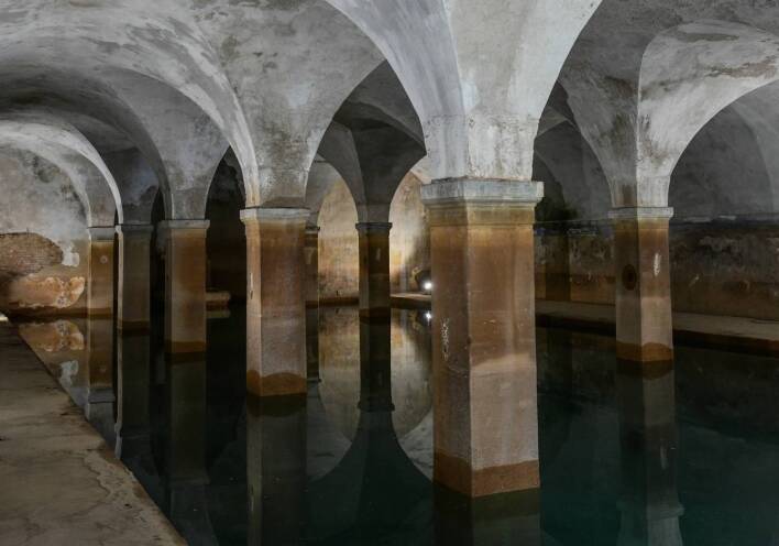 Η δεξαμενή του Αδριάνειου Υδραγωγείου και του Κολωνακίου