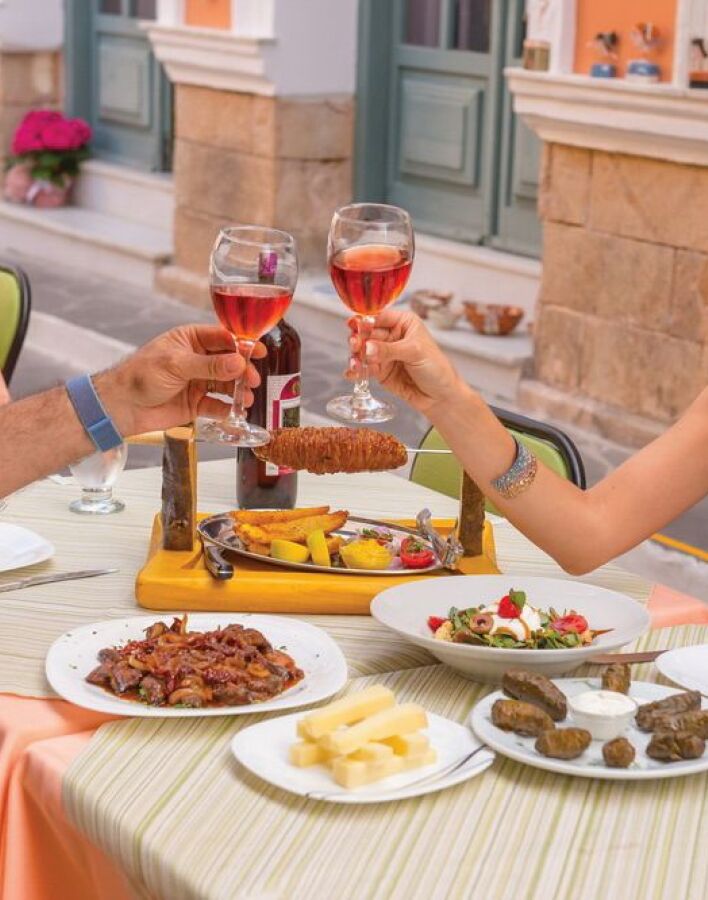 Κρητών Γεύσεις εν Αιγίνη