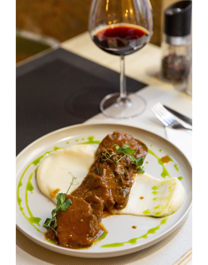 Retro Gastro Funky Taverna