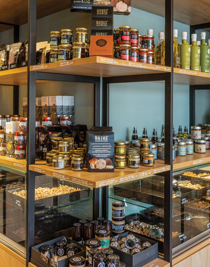 Malva Coffee,  Nuts & Natural Way, το delicatessen της Γλυφάδας που συνδυάζει τον καλό καφέ με healthy νοστιμιές