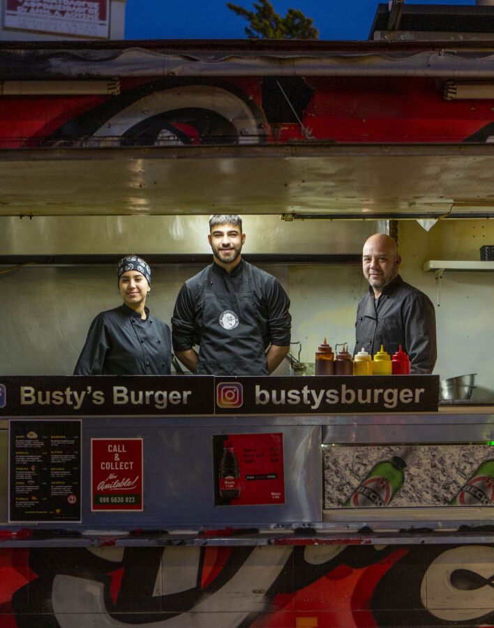 Busty’s Burger 