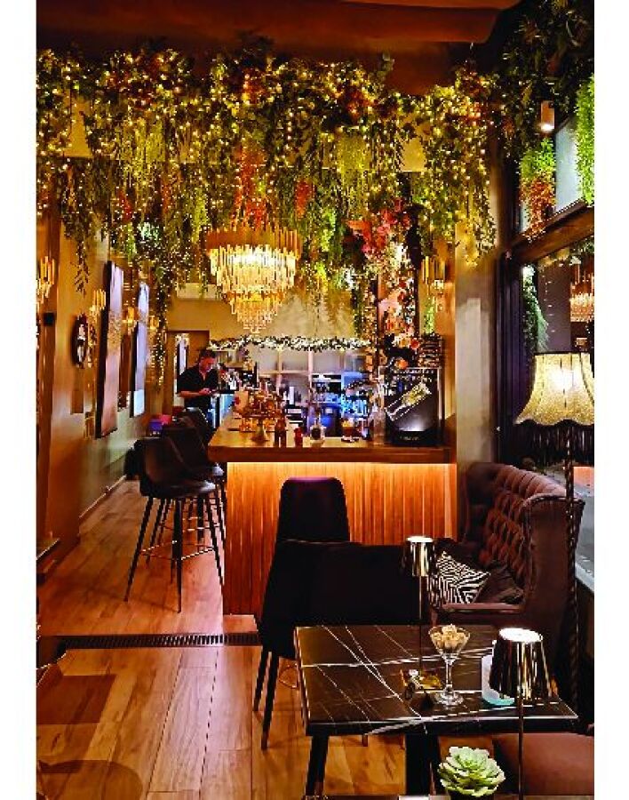 Angelina Le Petit Paris