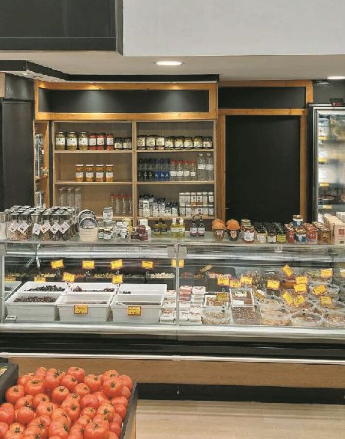 Καραγκιουλές Food Market