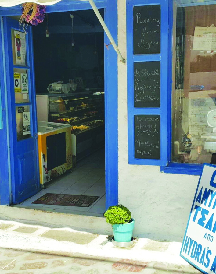 Ζαχαροπλαστείο Τσαγκάρη: Υπέροχα νηστίσιμα αμυγδαλωτά