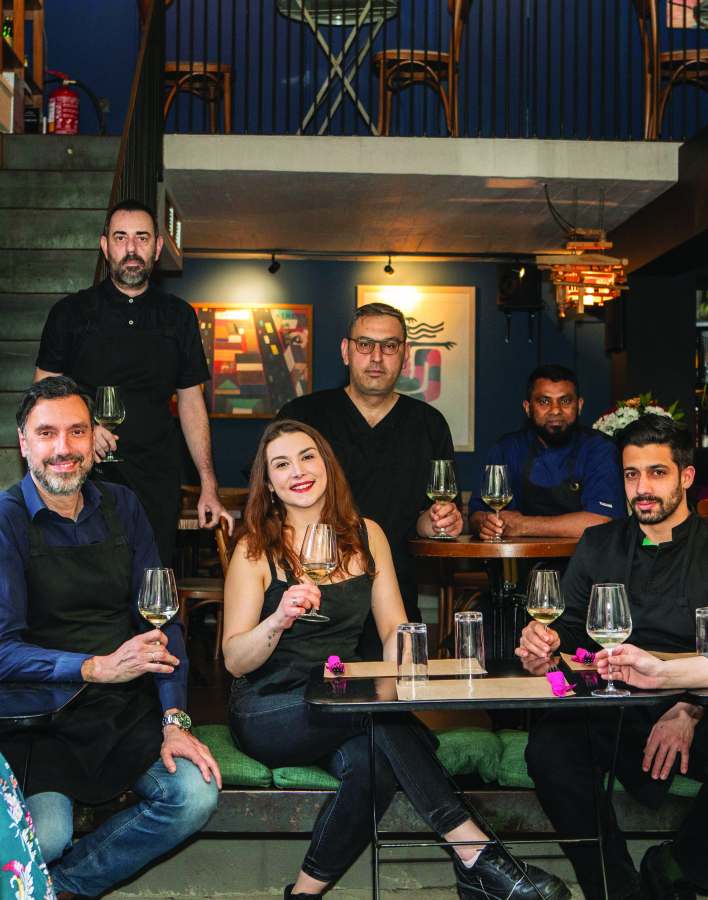 Kiki de Grèce: Το αγαπημένο wine bistro στην Ηπίτου γίνεται 10!