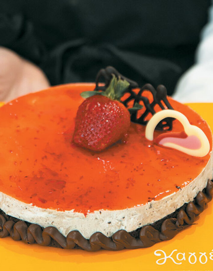 Ζαχαροπλαστείο Καγγέλης: Τα γλυκά που θα λατρέψεις!