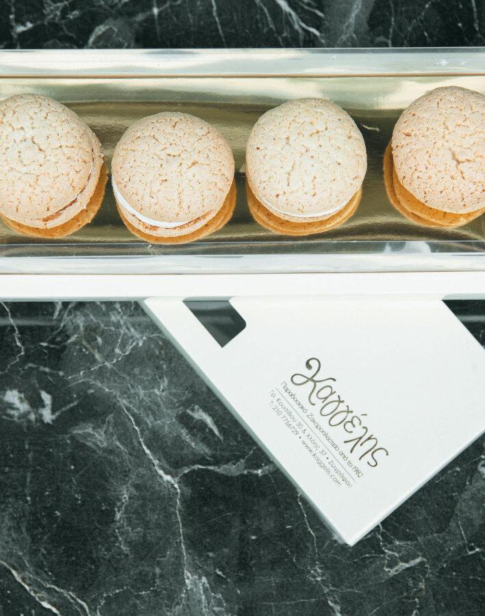 Ζαχαροπλαστείο Καγγέλης: Τα γλυκά που θα λατρέψεις!