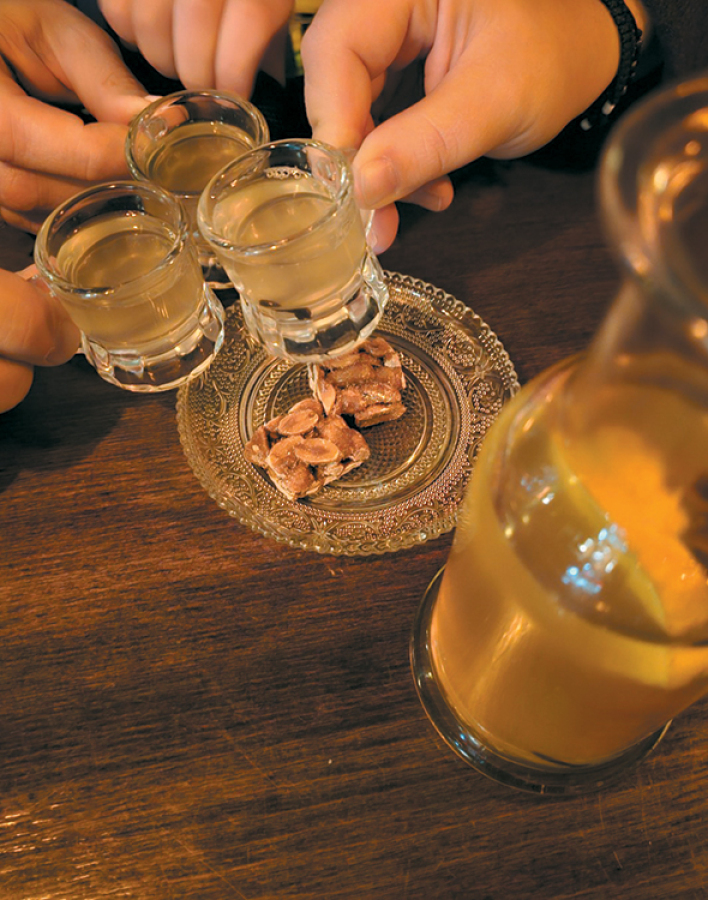 Medez Cafe & Bar: Το αγαπημένο στέκι του Παγκρατίου