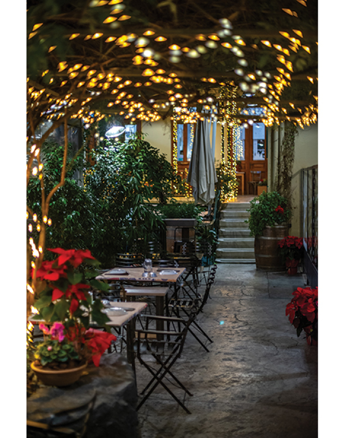 Άμα Λάχει: Η αγαπημένη μας αυλή και αυτόν τον χειμώνα, με νέες και κλασικές προτάσεις